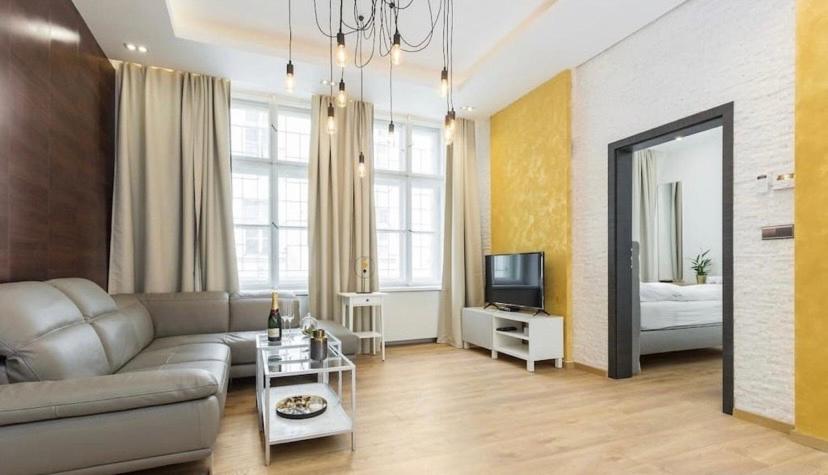Luxury Apartment On Wenceslas Square Praga Exterior foto